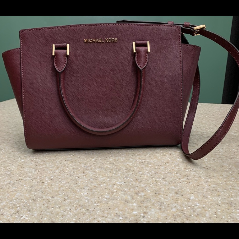 Michael Kors Selma in Merlot